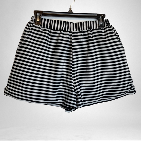 unknown Pants - Women’s Shorts Black & White Striped S High waist